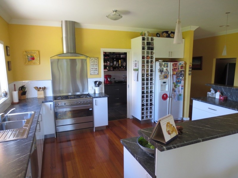 4 Grenfell Close, Hidden Valley VIC 3756