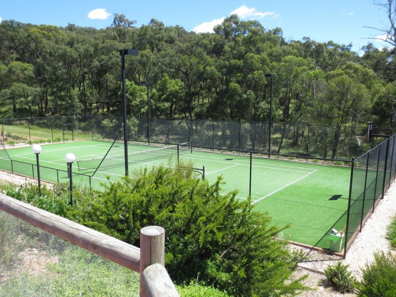 4 Grenfell Close, Hidden Valley VIC 3756