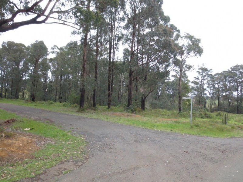 36 Amlyn court, Kinglake West VIC 3757