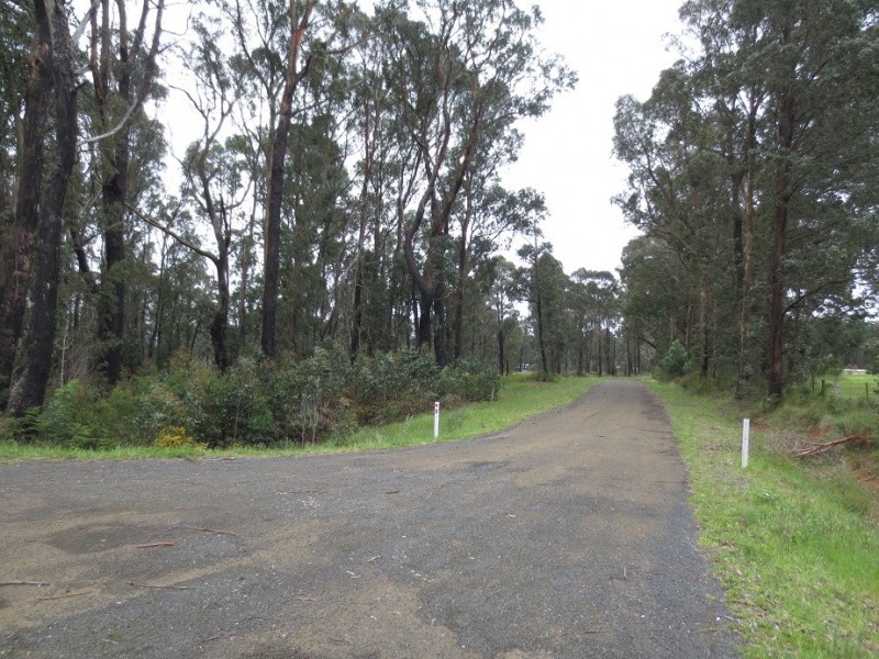 36 Amlyn court, Kinglake West VIC 3757