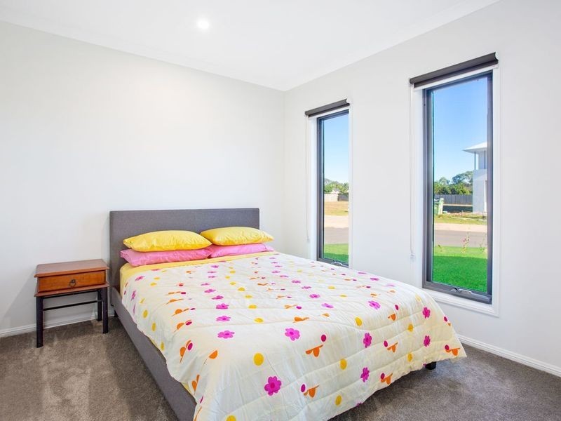 50 Lady Guinevere Circuit, Murrumba Downs QLD 4503