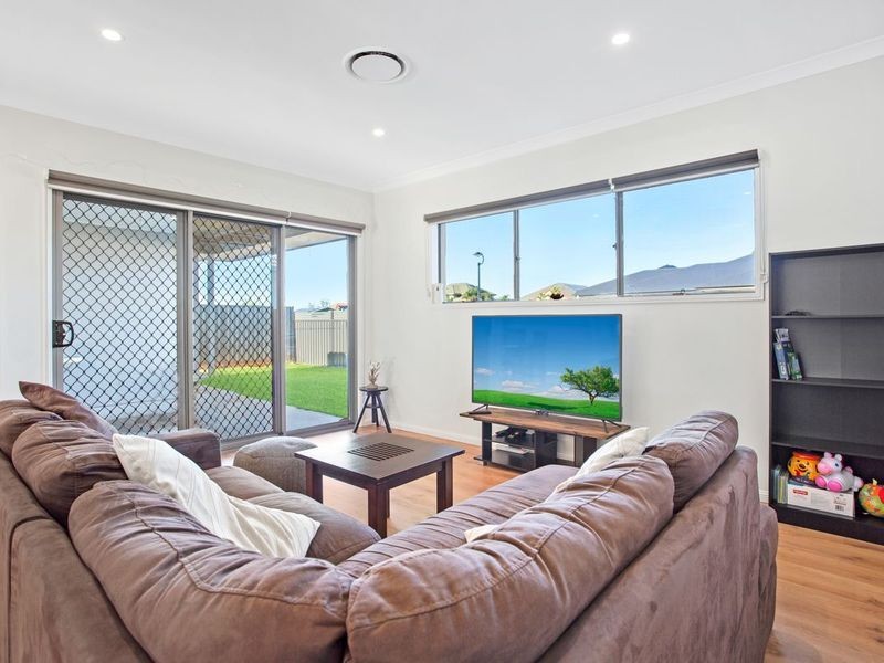 50 Lady Guinevere Circuit, Murrumba Downs QLD 4503