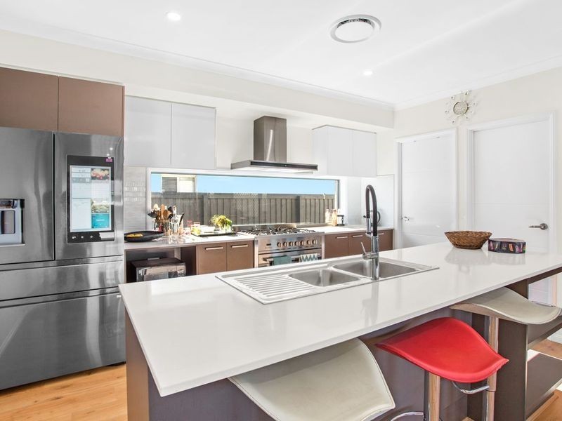 50 Lady Guinevere Circuit, Murrumba Downs QLD 4503