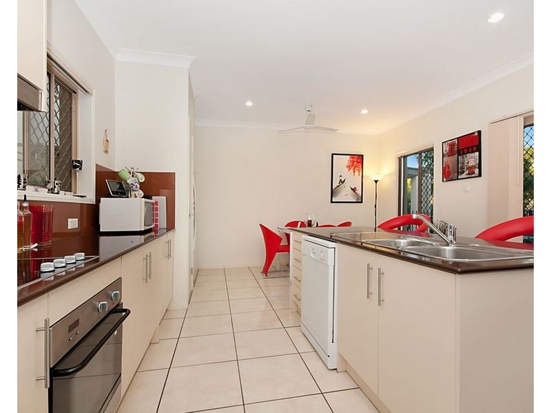 6 Riley Court, North Lakes QLD 4509