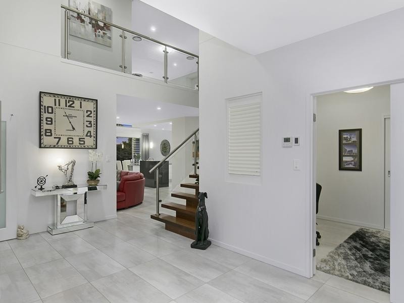 38 Nicklaus Parade, North Lakes QLD 4509