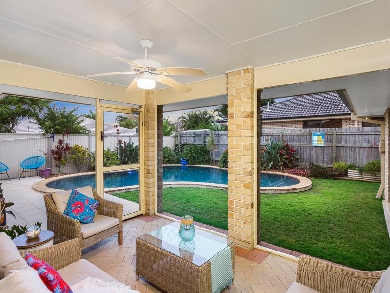 19 Vibrant Court, Dakabin QLD 4503