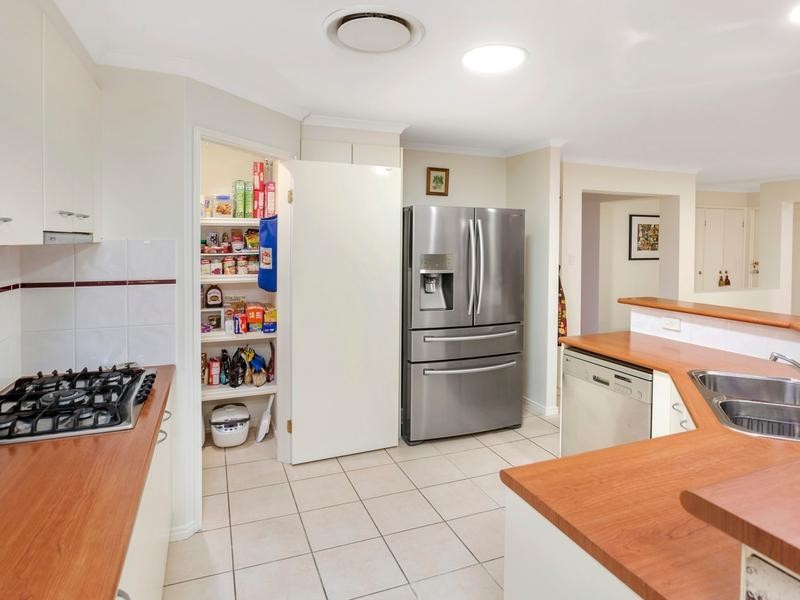 19 Vibrant Court, Dakabin QLD 4503