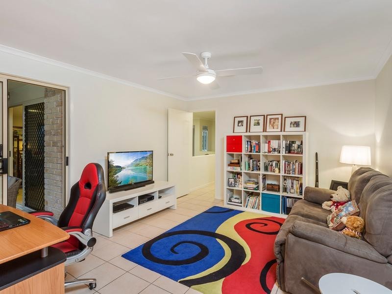 19 Vibrant Court, Dakabin QLD 4503
