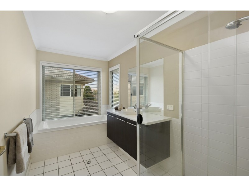 4 Foambark Street, North Lakes QLD 4509