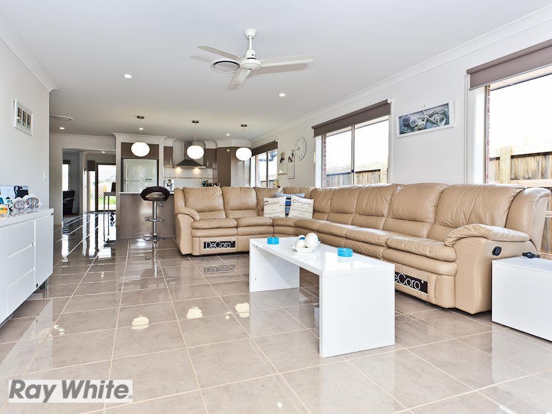 8 Dandelion Street, Griffin QLD 4503
