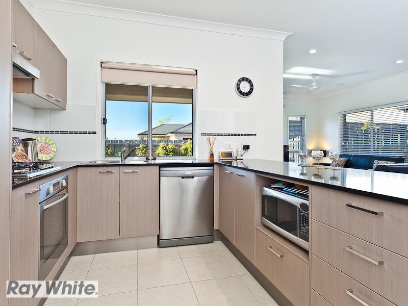 5 Freeman Street, North Lakes QLD 4509