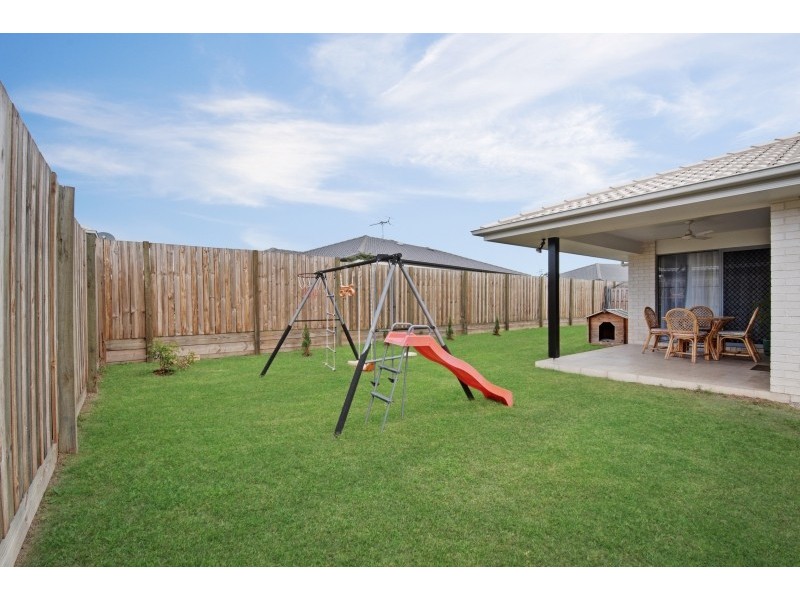 16 Fodora Place, Burpengary QLD 4505