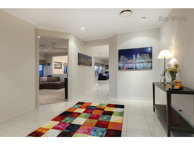 8 Burgan Place, North Lakes QLD 4509