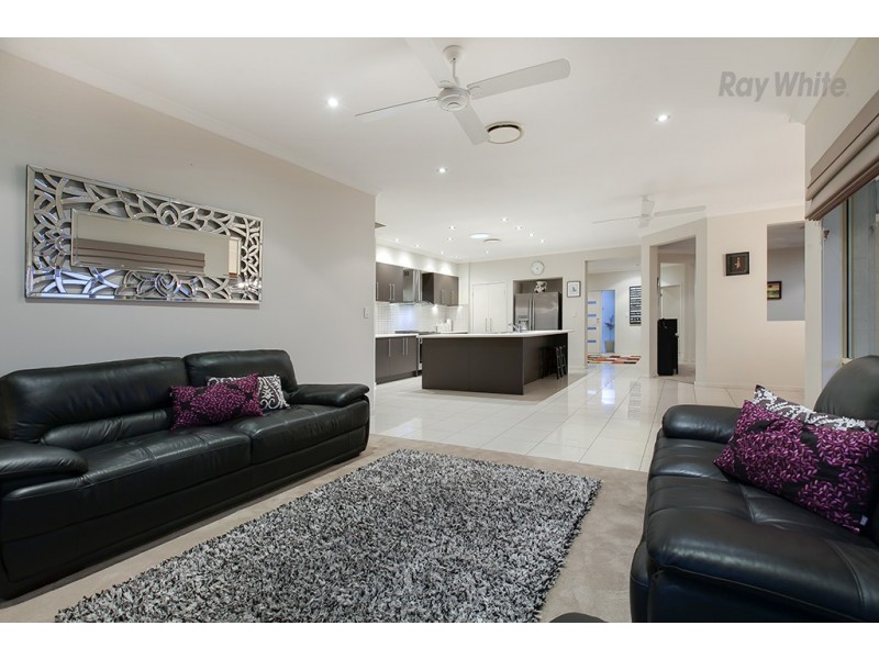 8 Burgan Place, North Lakes QLD 4509