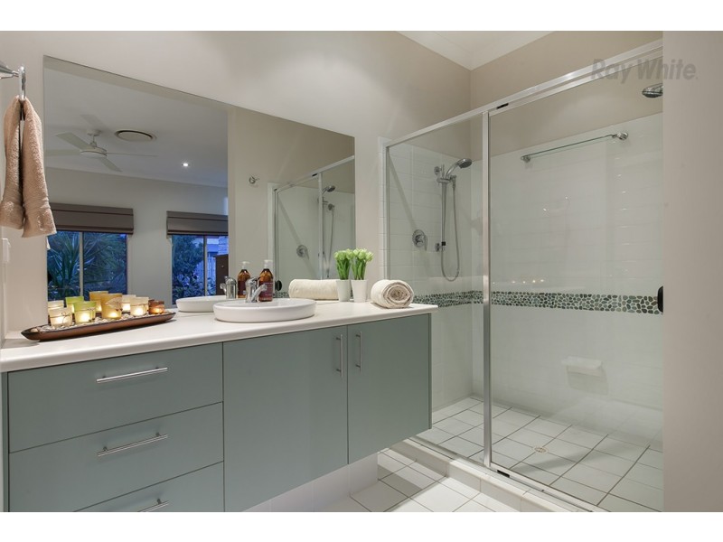 8 Burgan Place, North Lakes QLD 4509