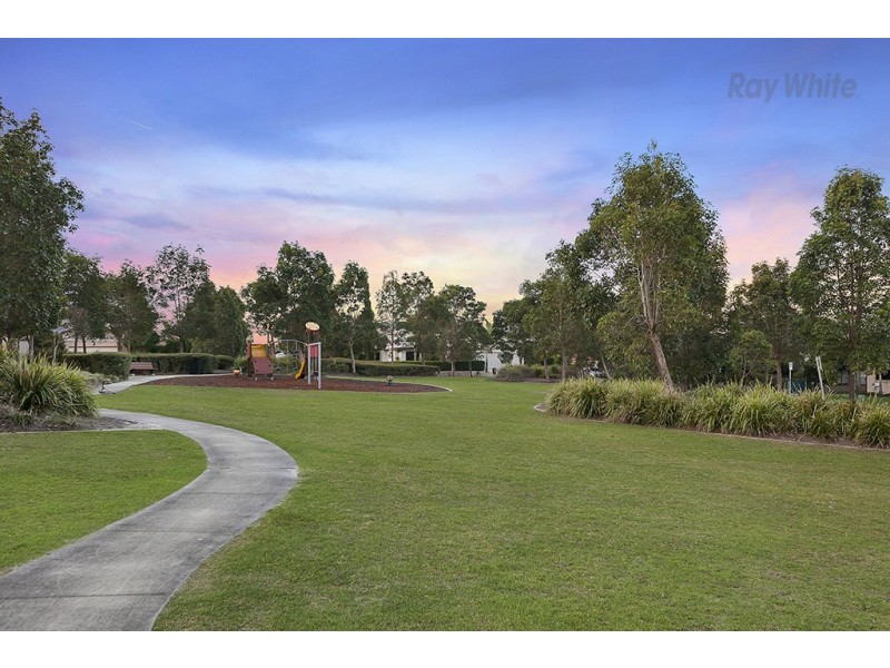 8 Burgan Place, North Lakes QLD 4509