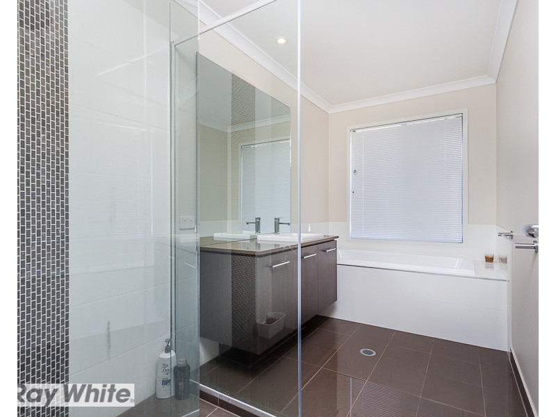 79 Mapleton Drive, North Lakes QLD 4509