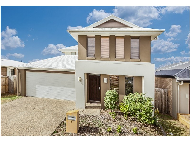 8 Wallarah Parade, North Lakes QLD 4509