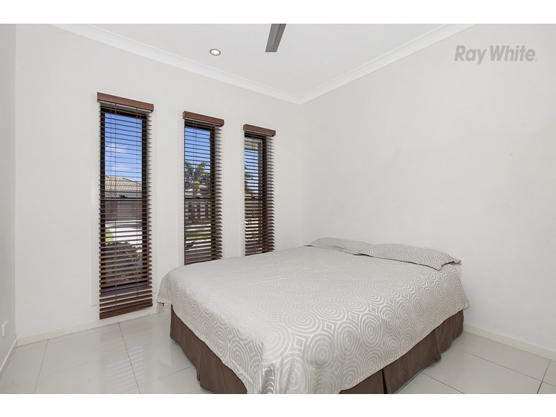 33 Kangaroo Street, North Lakes QLD 4509