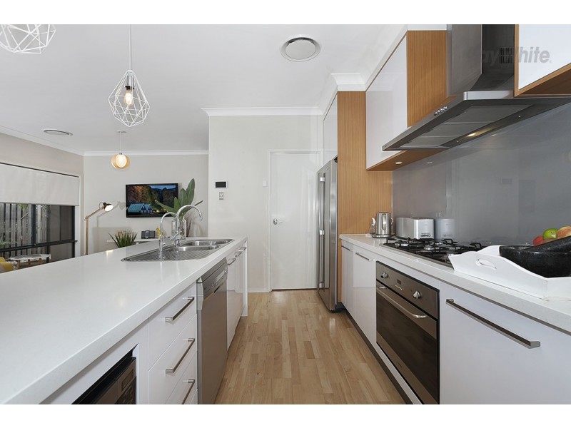 20 Thomson Close, North Lakes QLD 4509