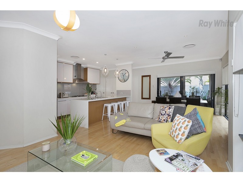20 Thomson Close, North Lakes QLD 4509