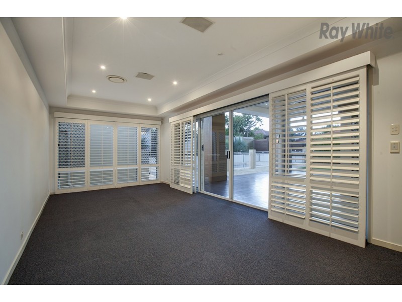 36 Lochside Drive, North Lakes QLD 4509