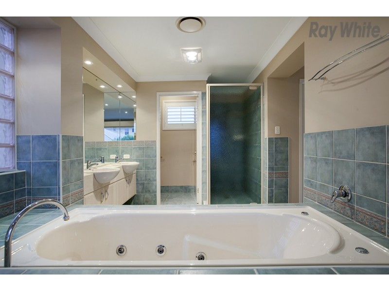36 Lochside Drive, North Lakes QLD 4509