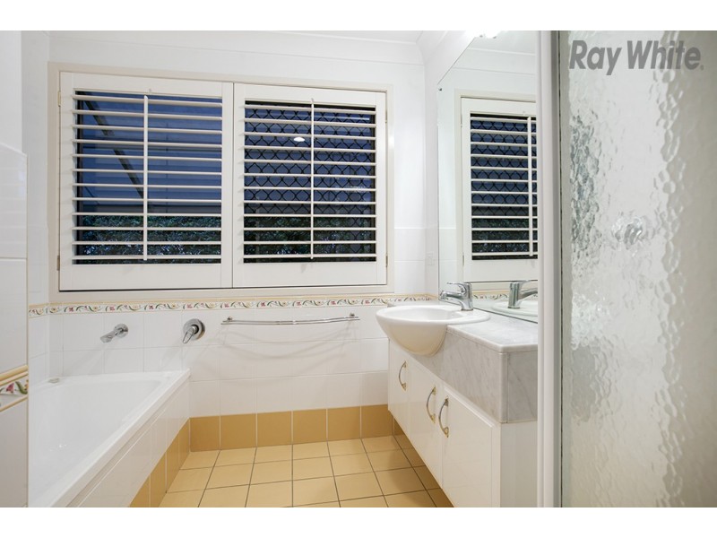 36 Lochside Drive, North Lakes QLD 4509