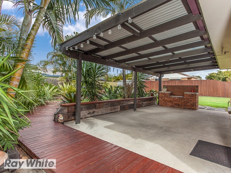 6 Linthaven Drive, Rothwell QLD 4022