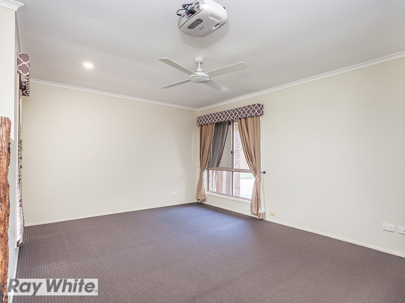 6 Linthaven Drive, Rothwell QLD 4022