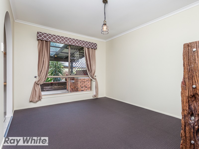 6 Linthaven Drive, Rothwell QLD 4022