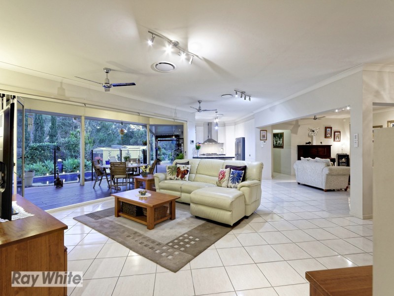 38 Sandpiper Avenue, North Lakes QLD 4509