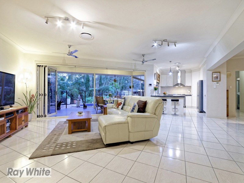 38 Sandpiper Avenue, North Lakes QLD 4509