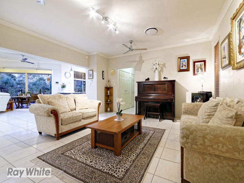38 Sandpiper Avenue, North Lakes QLD 4509