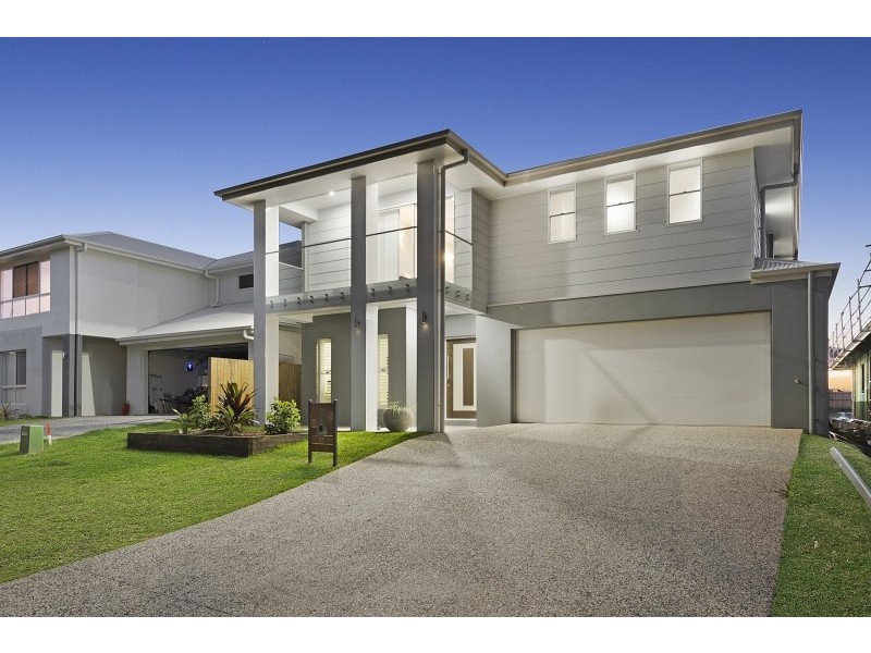 17 Woodward Crescent, North Lakes QLD 4509