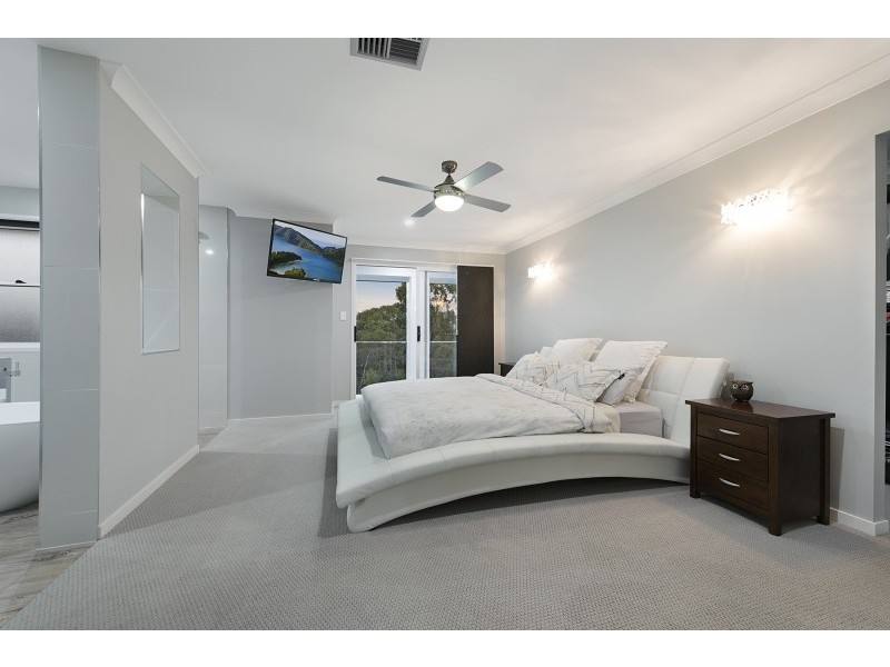 17 Woodward Crescent, North Lakes QLD 4509