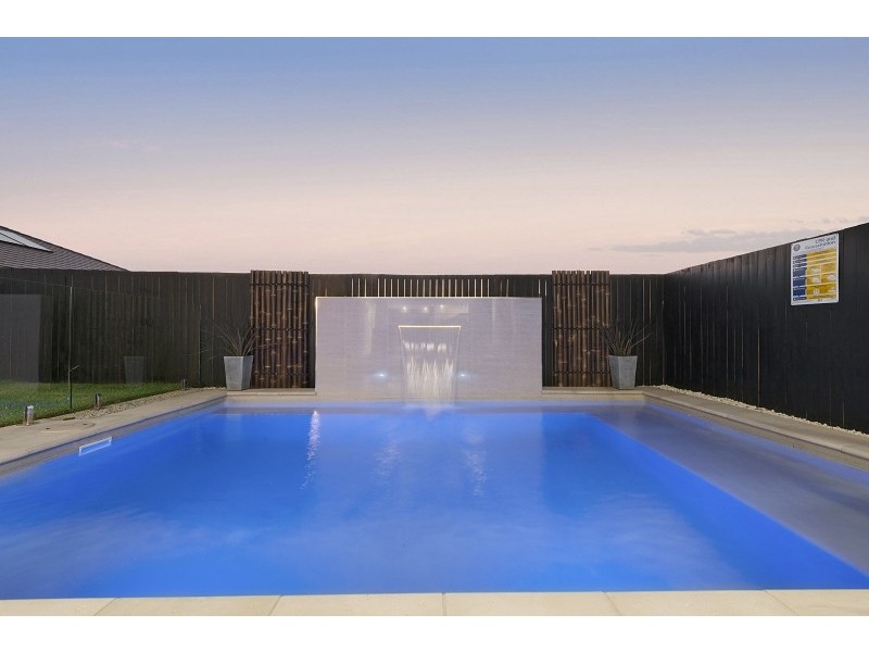 17 Woodward Crescent, North Lakes QLD 4509