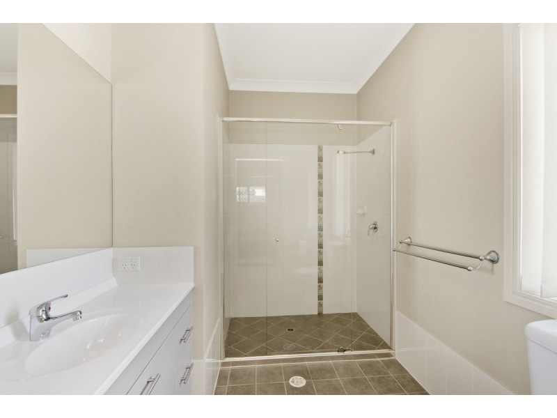 11 Wombat Parade, North Lakes QLD 4509