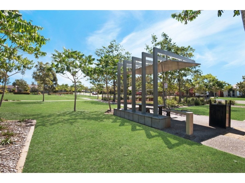 11 Wombat Parade, North Lakes QLD 4509