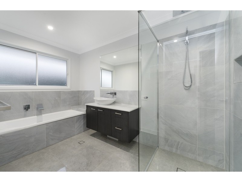 31 Hotham Close, North Lakes QLD 4509