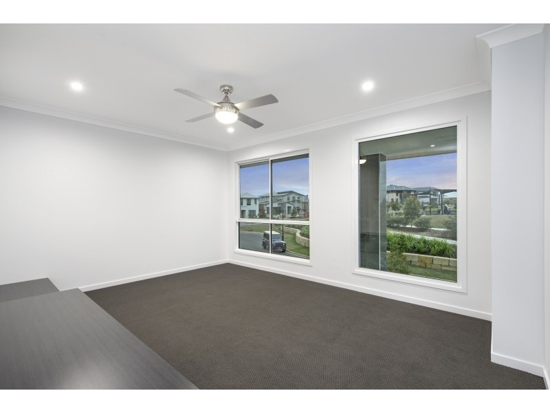 31 Hotham Close, North Lakes QLD 4509