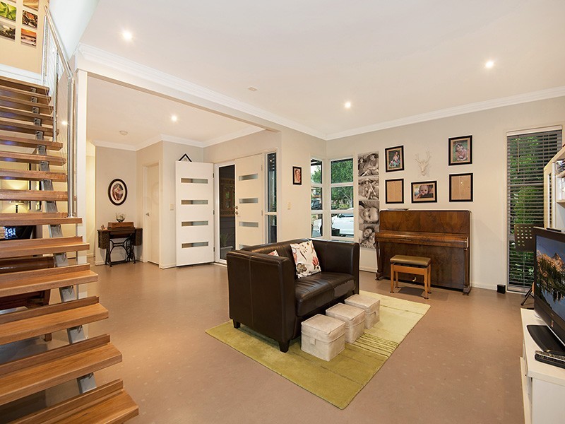 2 Pampling Court, North Lakes QLD 4509