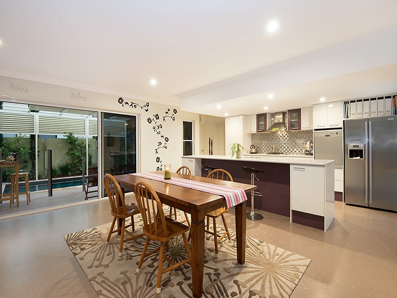 2 Pampling Court, North Lakes QLD 4509