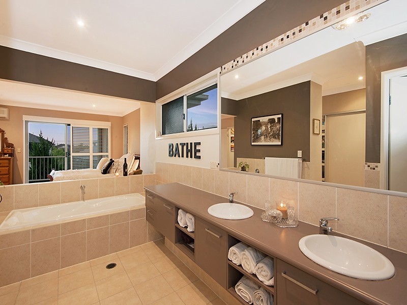 2 Pampling Court, North Lakes QLD 4509