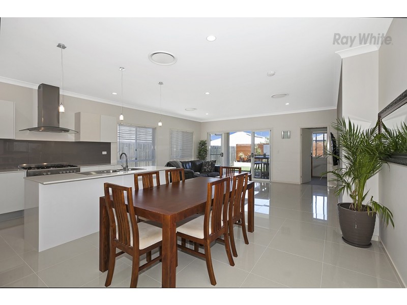 7 Troon Street, North Lakes QLD 4509