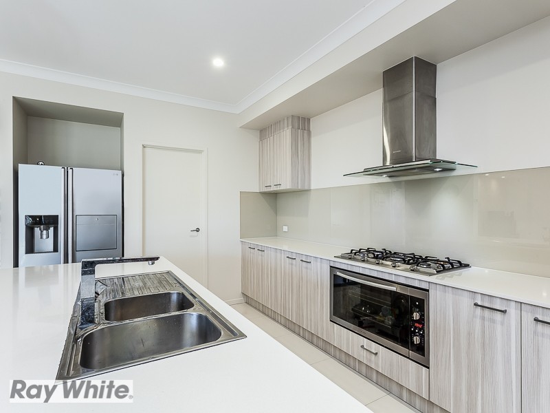 7 Dunes Crescent, North Lakes QLD 4509