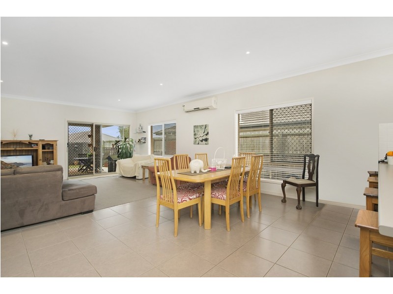 8 Wallaby Street, North Lakes QLD 4509