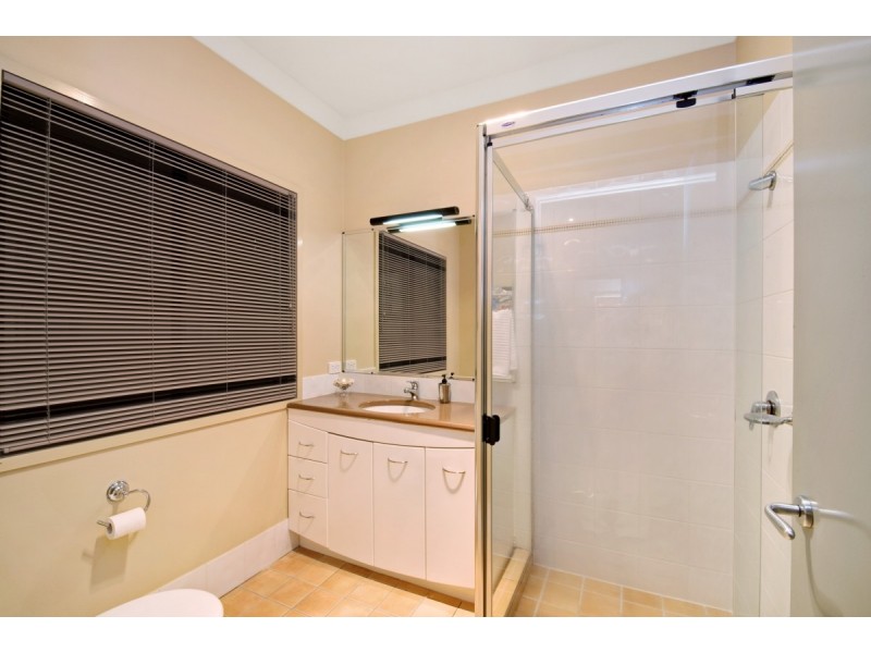 16 Pinnock Crescent, North Lakes QLD 4509