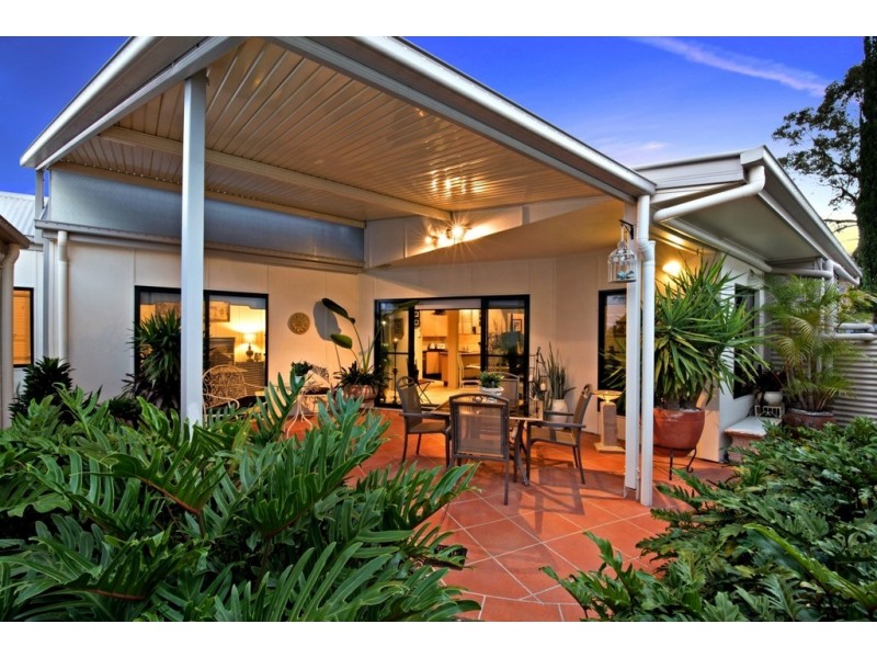 16 Pinnock Crescent, North Lakes QLD 4509