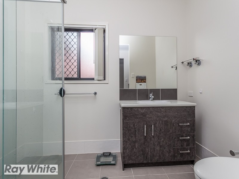 18 Wallarah Parade, North Lakes QLD 4509